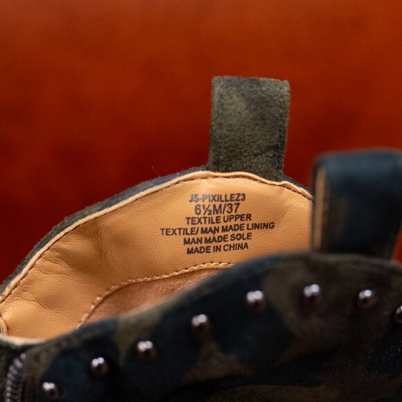 Jessica Simpson Camouflaged Pixillez High Heel Booties Size 6.5 - Picture 3 of 4